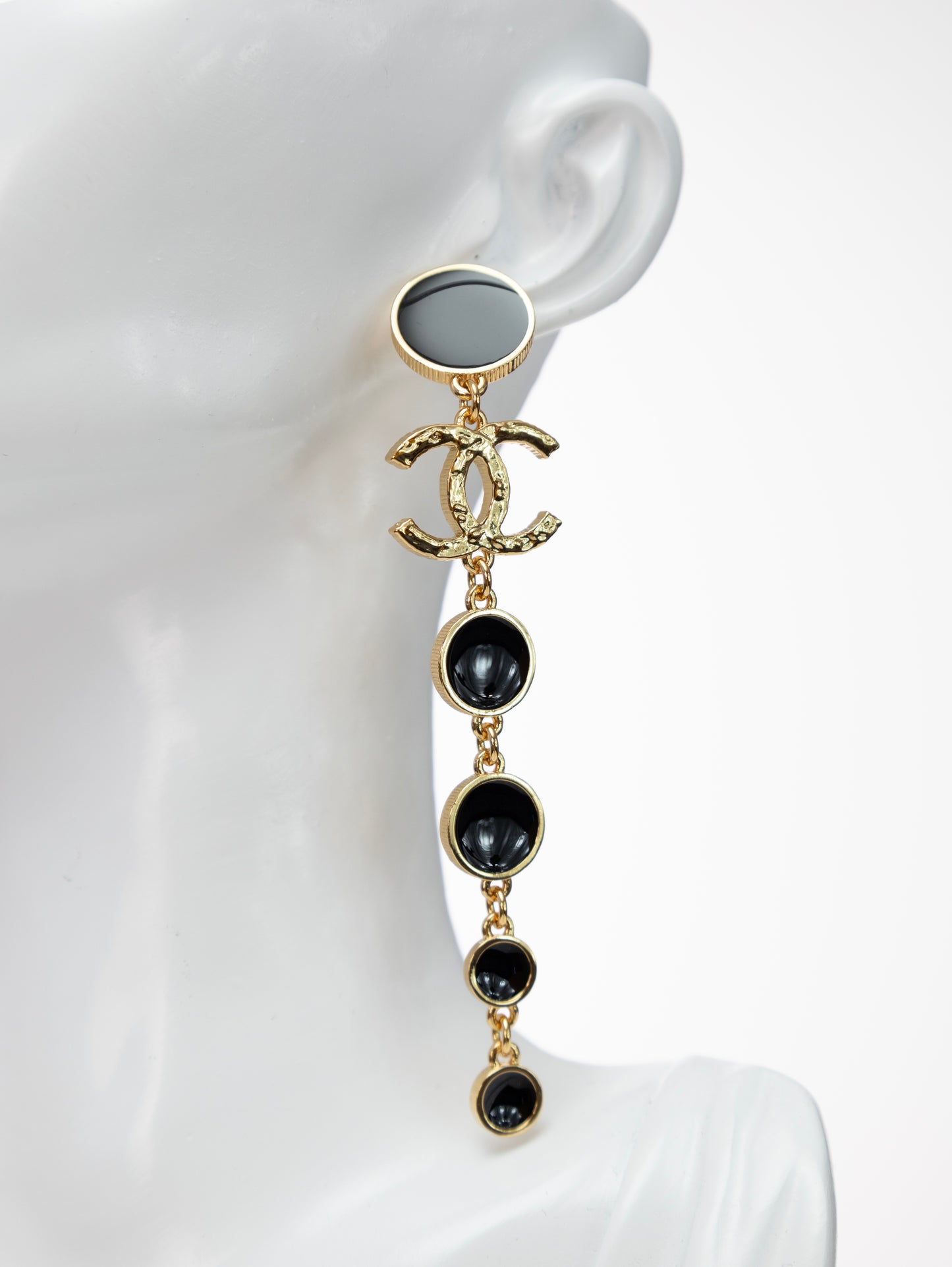 CHANEL lange elegante Ohrringe CC Luxus Schwarz und Gold