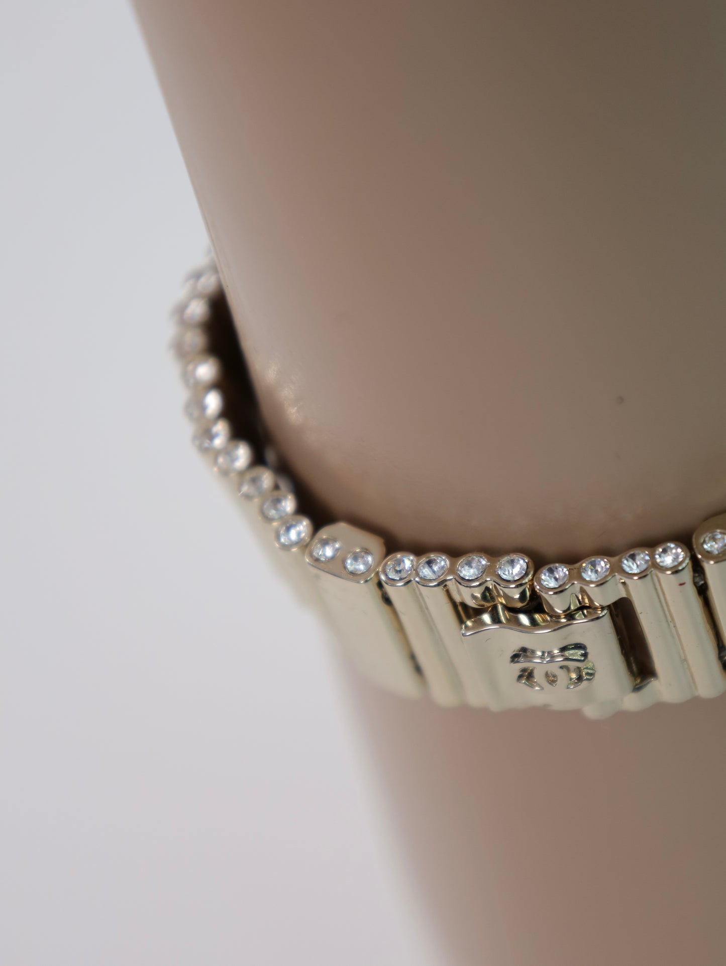 Bracciale CHANEL braccialetti CC oro strass di lusso