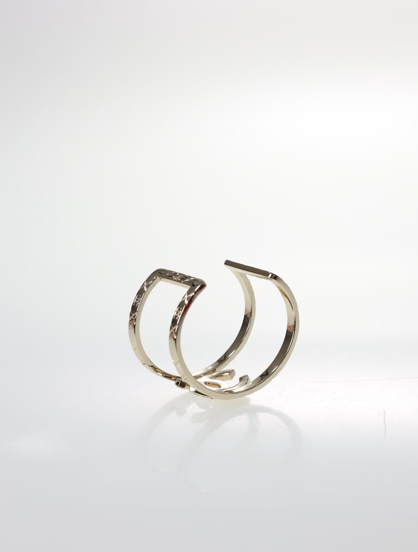 CHANEL Armband Armspange Armreif Gold mit XXL CC