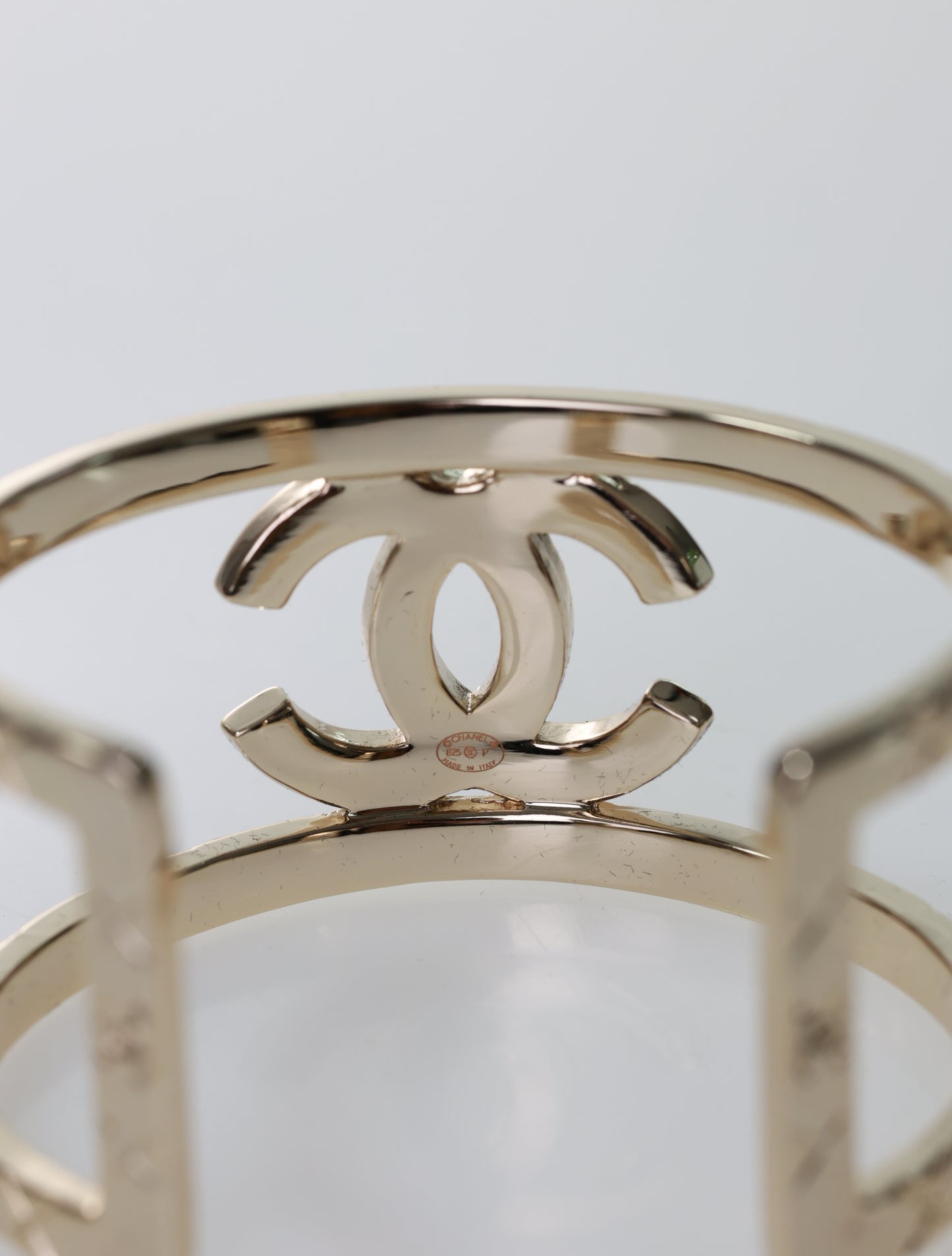 CHANEL Armband Armspange Armreif Gold mit XXL CC