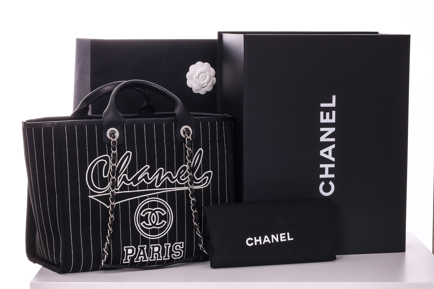 CHANEL DEAUVILLE SPECIAL EDITION A66941 B10404 Large Shopper Tote Bag