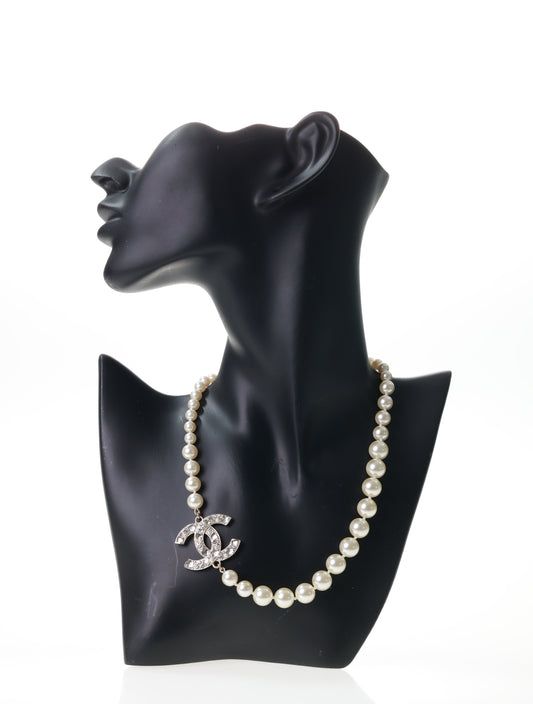 Collana CHANEL catena CC collana perle strass