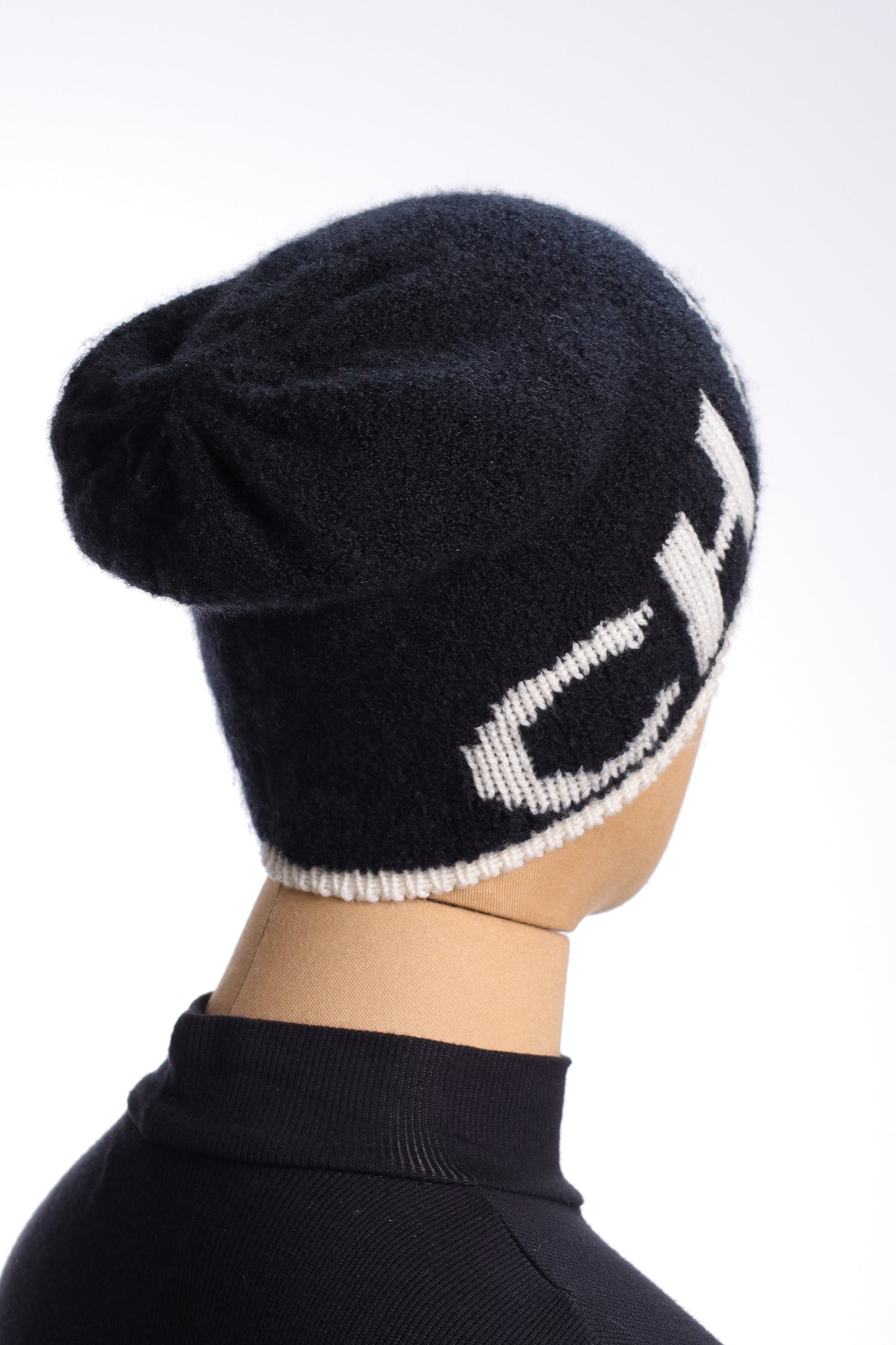 CHANEL hat CC collection 2021 - NEW - AA7767 B06531 Cashmere wool
