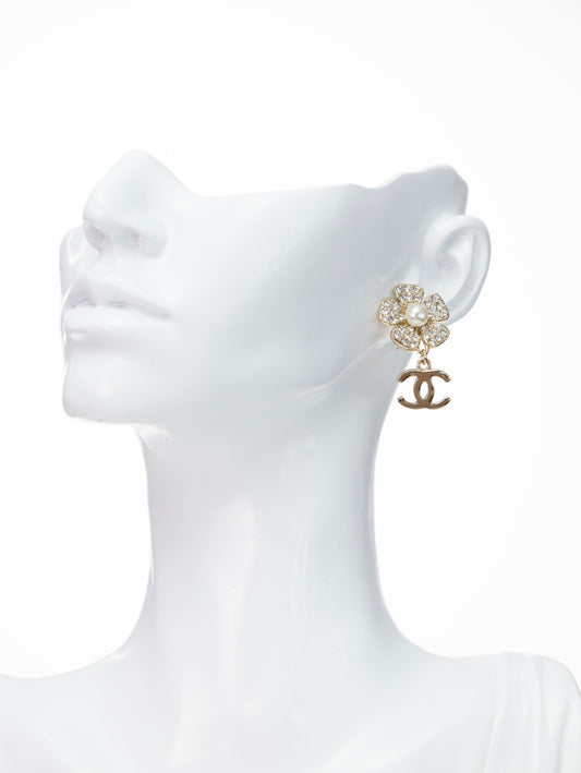 CHANEL earrings rhinestone flower pearl CC beautiful silver