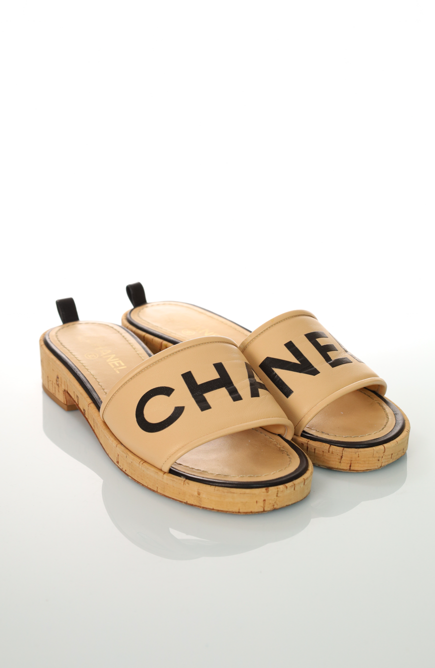 CHANEL PANTOLETTEN Gr. 40,5 CHA NEL Sandalen G34876 Mules