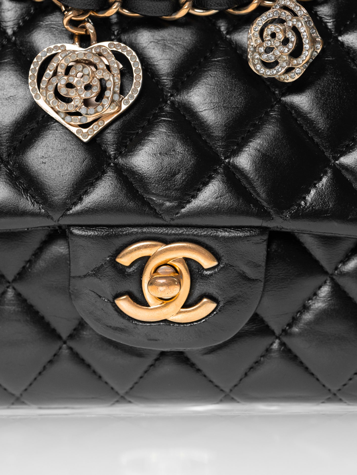 Borsa con patta rosa Timeless media CHANEL in agnello