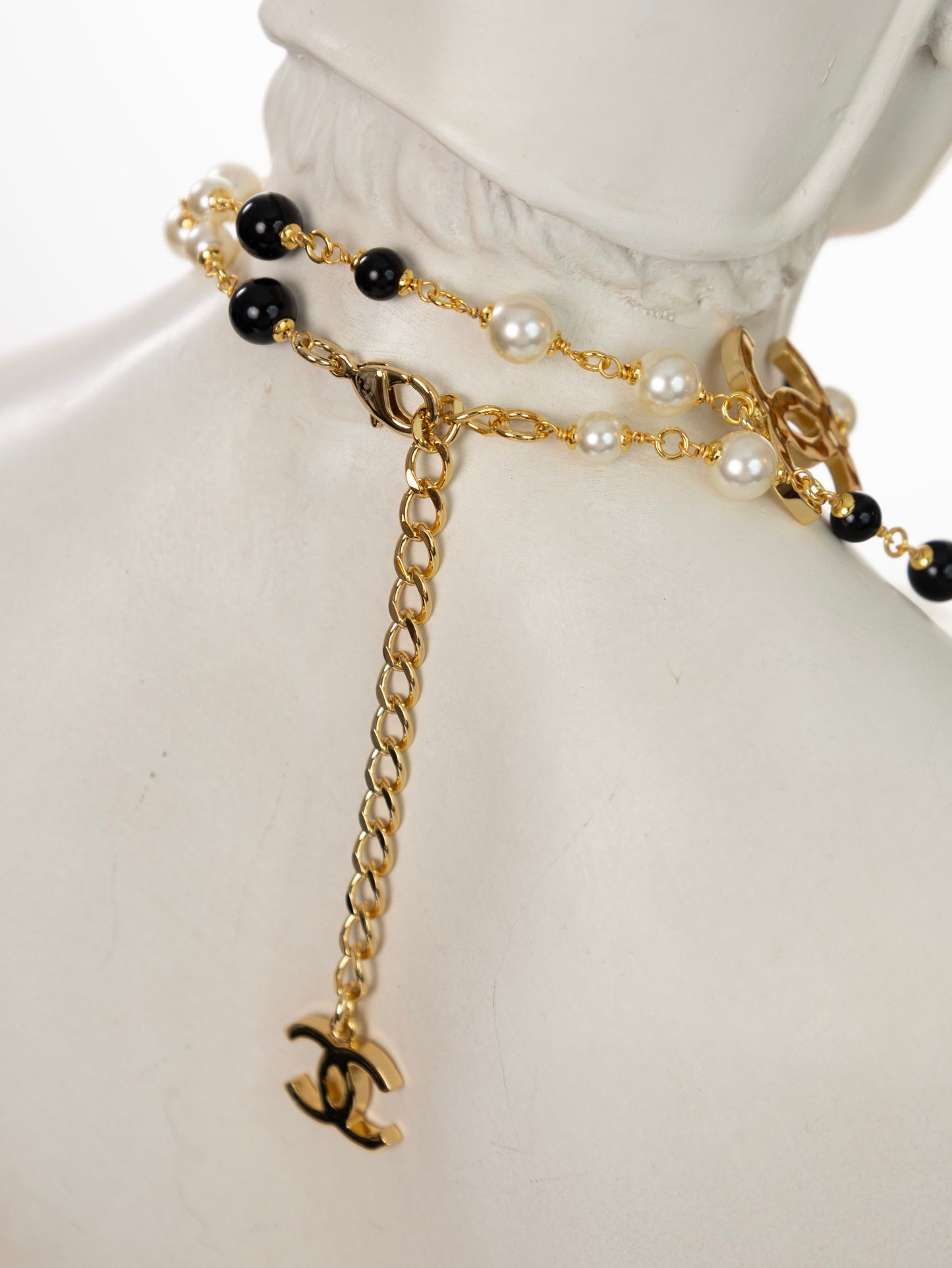 CHANEL lange Halskette Kette CC Perlen Strass Perlenkette