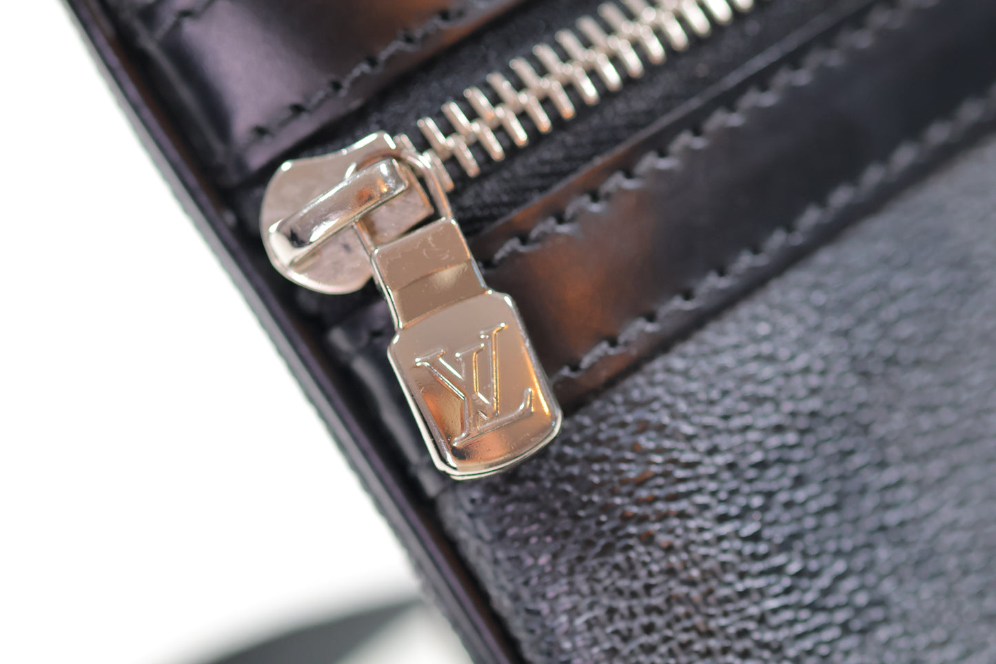 LOUIS VUITTON Thomas Graphite Damier Bag Cross-over-bag