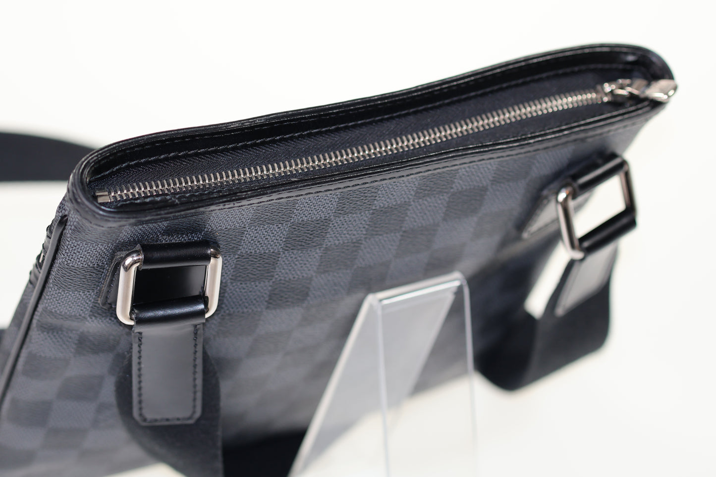 LOUIS VUITTON Thomas Graphite Damier Bag Cross-over-bag