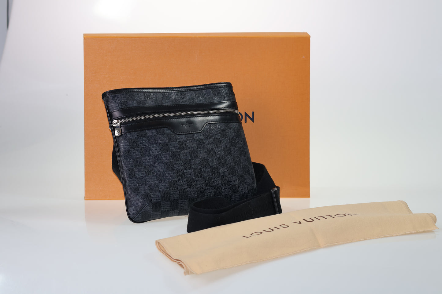 LOUIS VUITTON Thomas Graphite Damier Bag Cross-over-bag