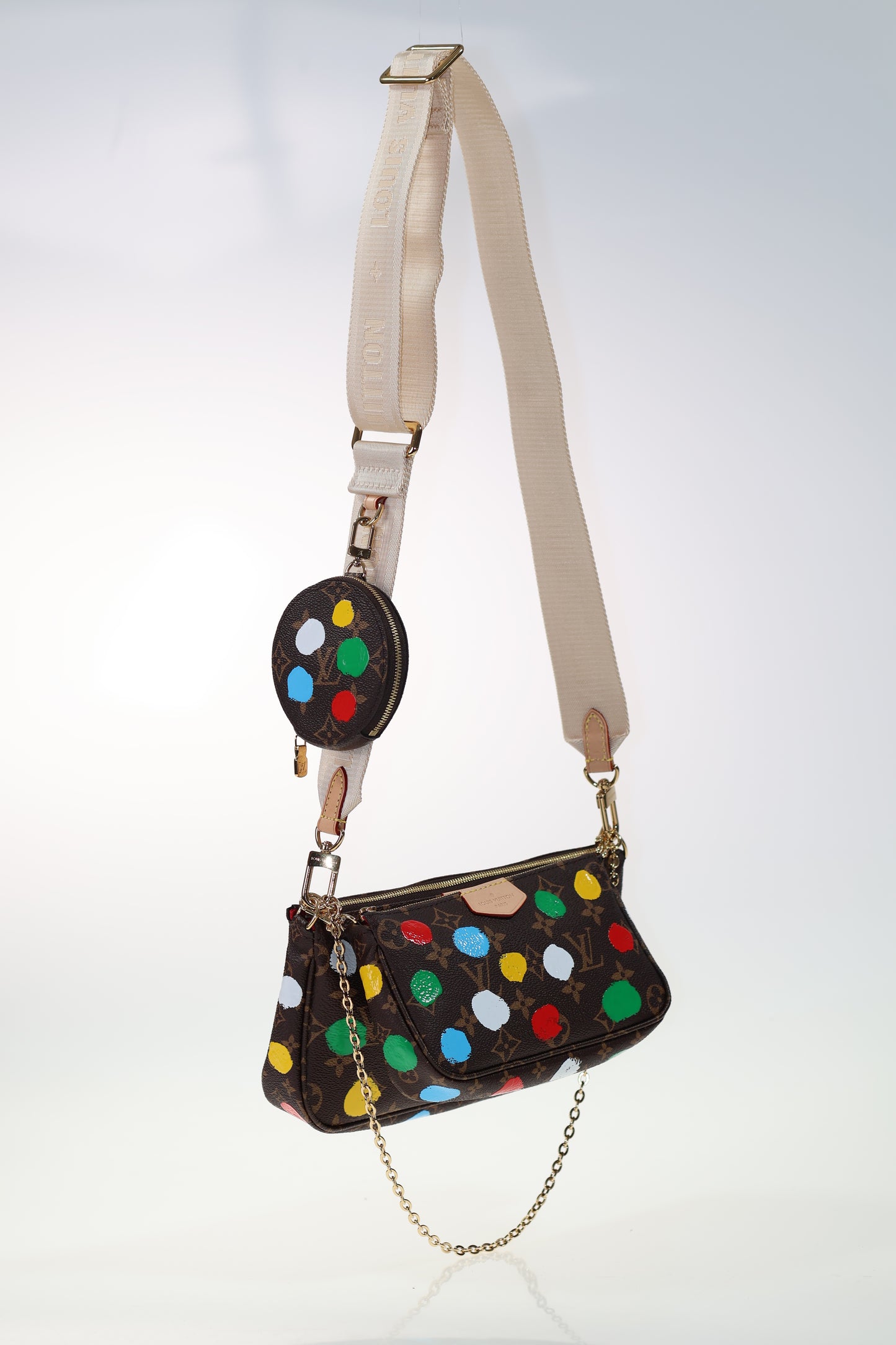 LOUIS VUITTON x Yayoi Kusama MULTI POCHETTE M46385 limited Edition