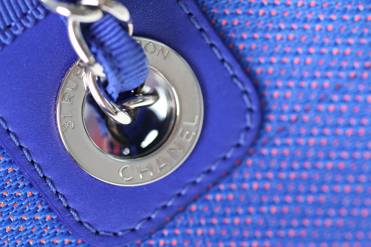 CHANEL DEAUVILLE A66939 Shoppingbag Small Tote Bag