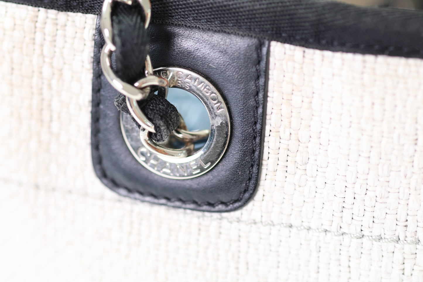 CHANEL DEAUVILLE A66939 Shoppingbag Small Tote Bag Grau