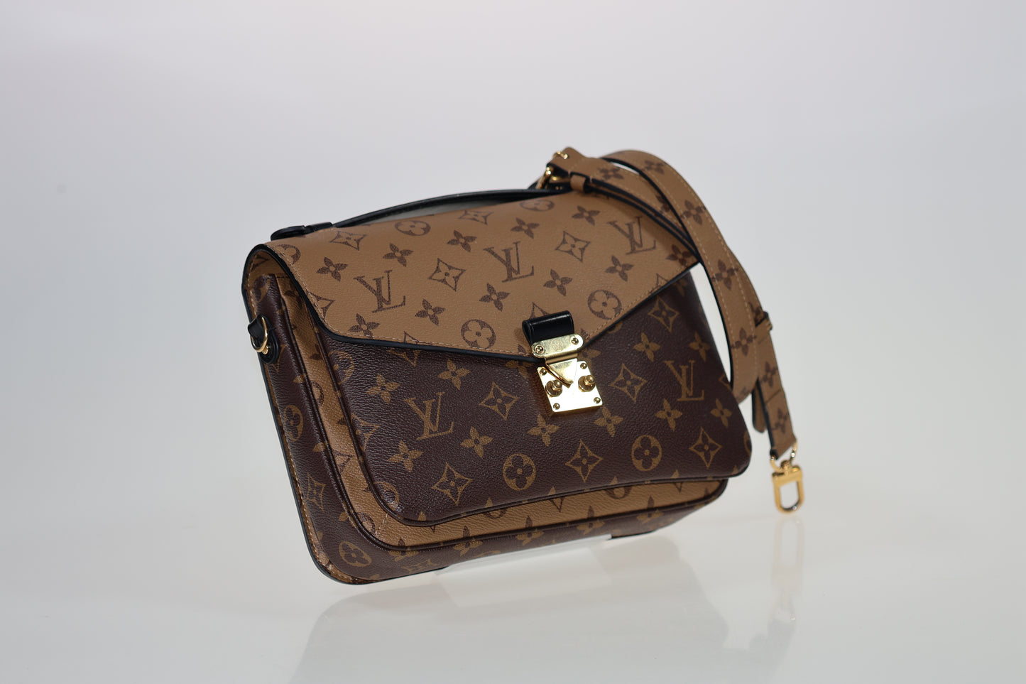 LOUIS VUITTON Pochette Metis M44876 Monogram Reverse