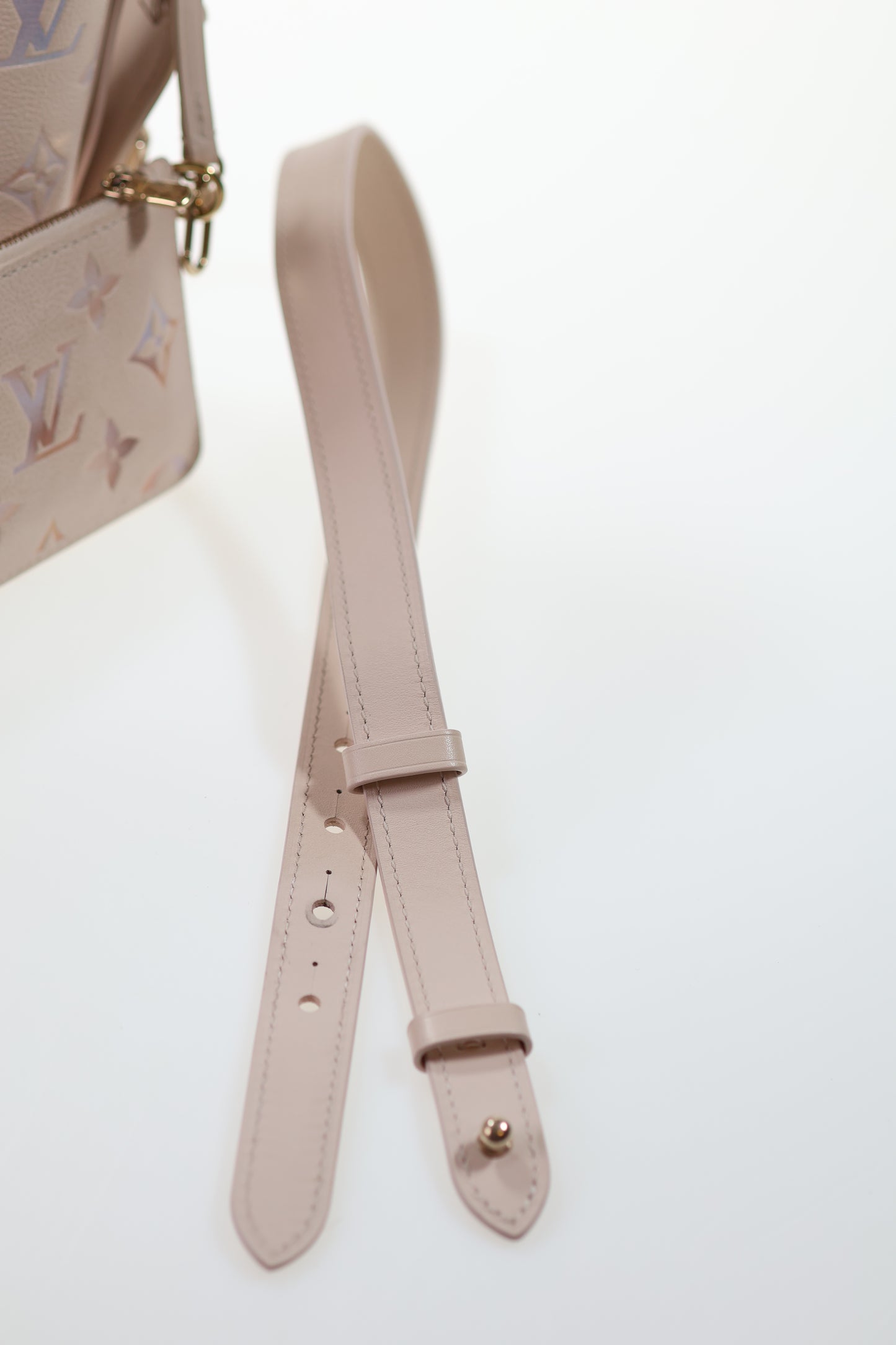 LOUIS VUITTON All In BB Monogram Empreinte Leder Dream Cream M25673