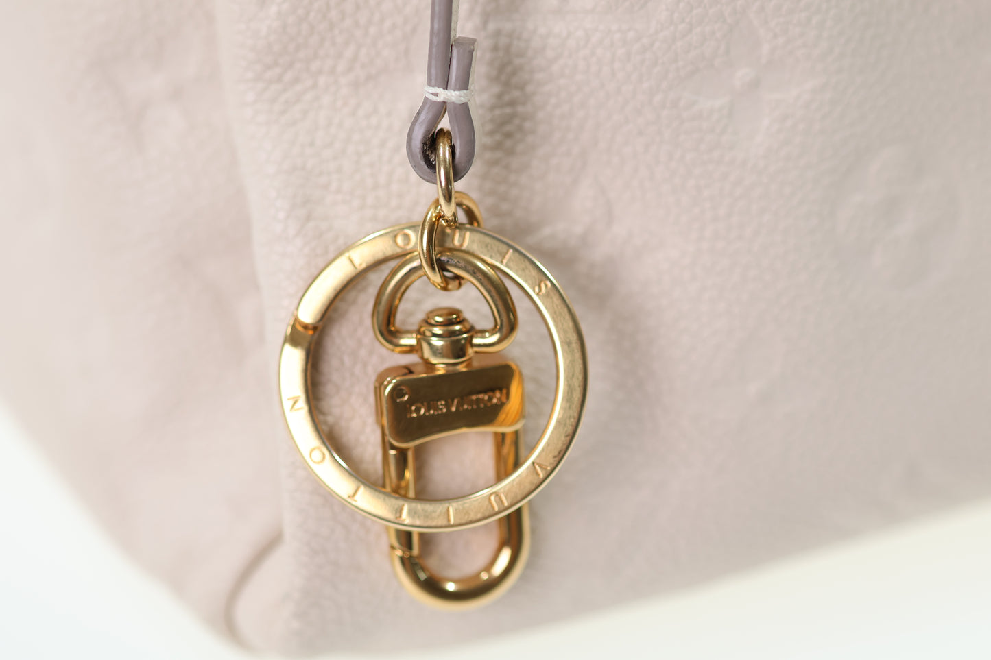 LOUIS VUITTON Artsy MM Monogram Empreinte Cremeweiß