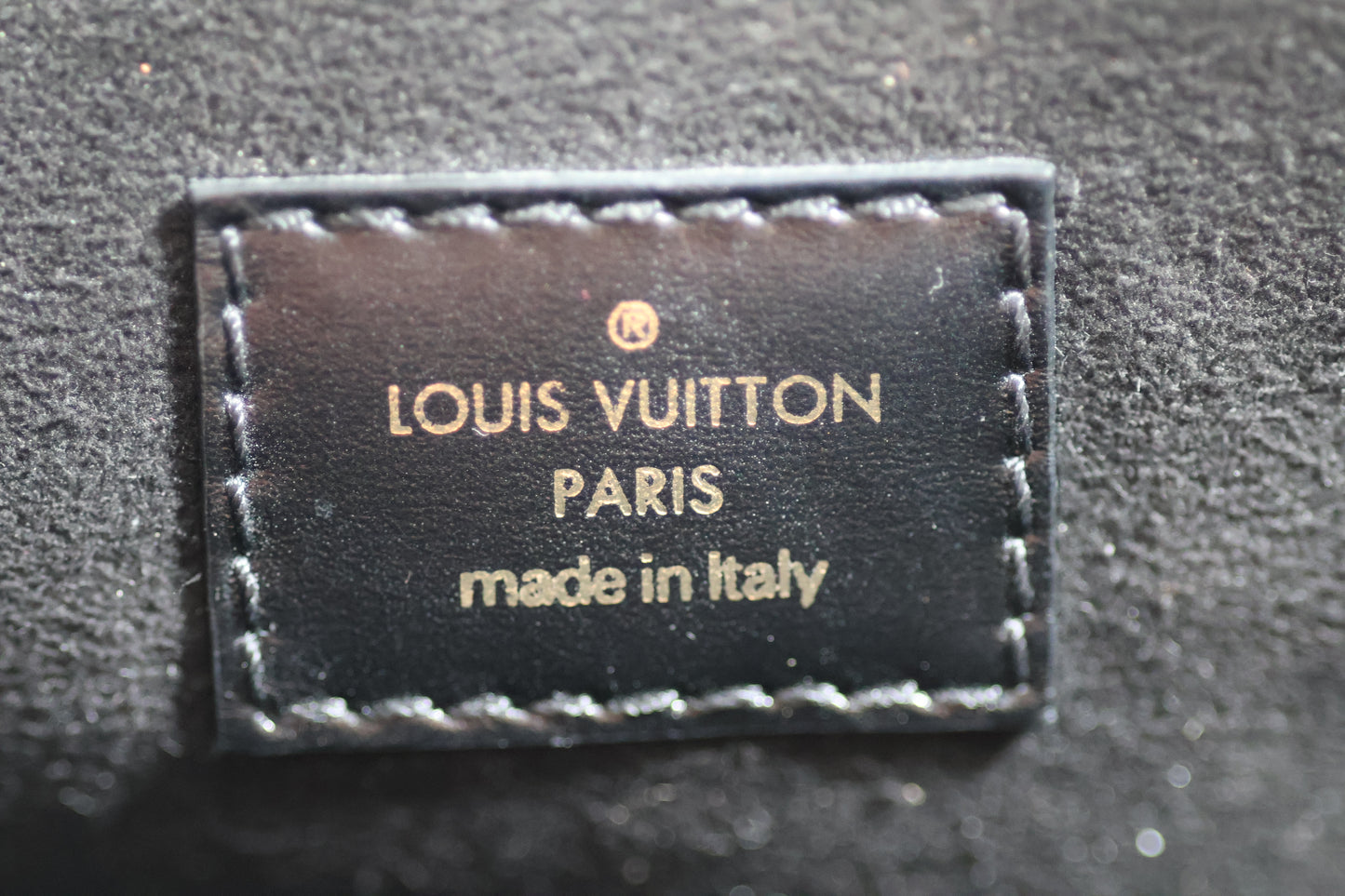 Borsa a tracolla LOUIS VUITTON Metis Monogram Infrarouge Nero-Rosso
