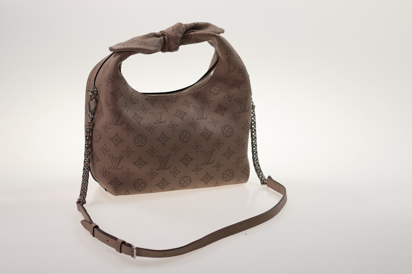 LOUIS VUITTON Perché Nodo PM Mahina Noir M20703