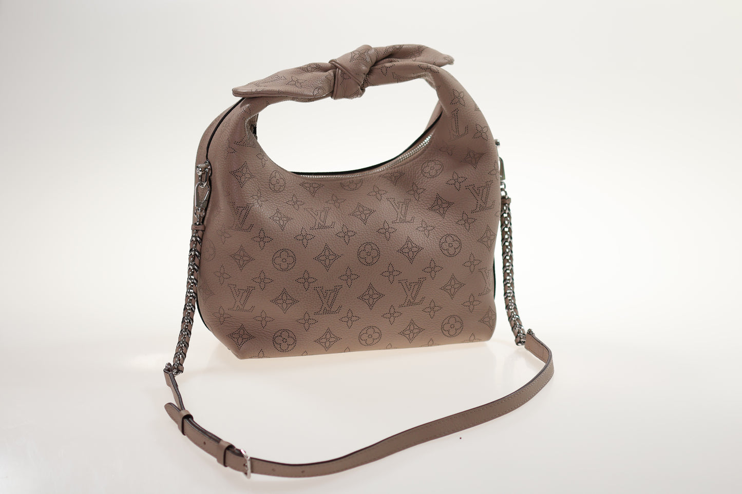 LOUIS VUITTON Perché Nodo PM Mahina Noir M20703