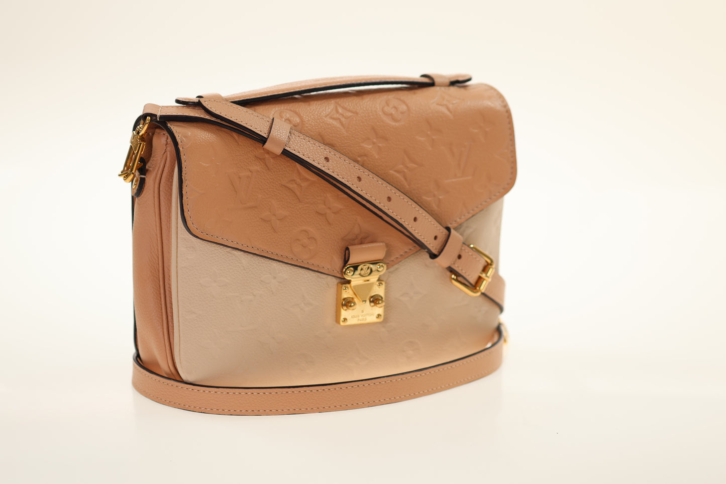 LOUIS VUITTON Pochette Metis Empreinte traumhafte Farbkombination