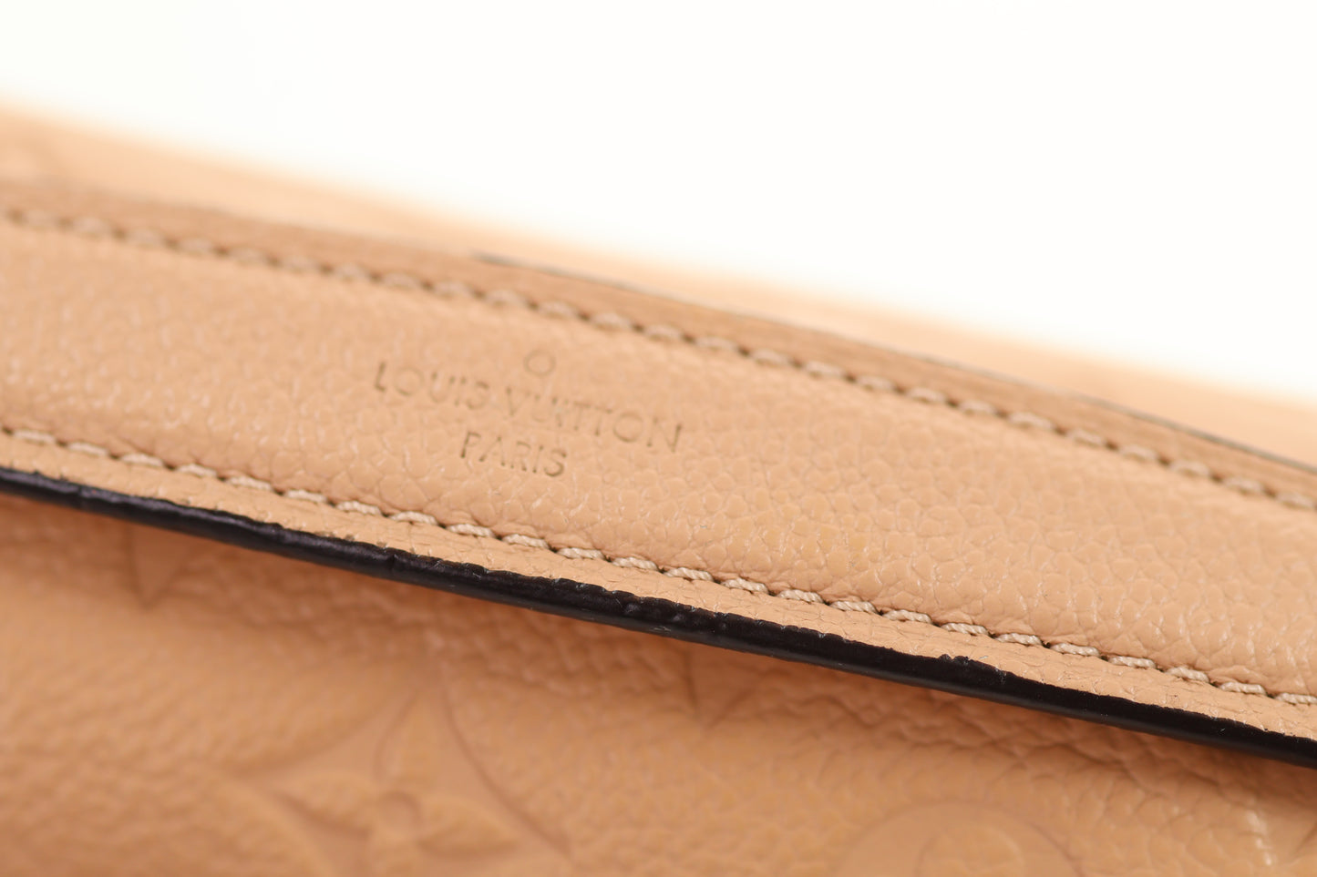 LOUIS VUITTON Pochette Metis Empreinte traumhafte Farbkombination