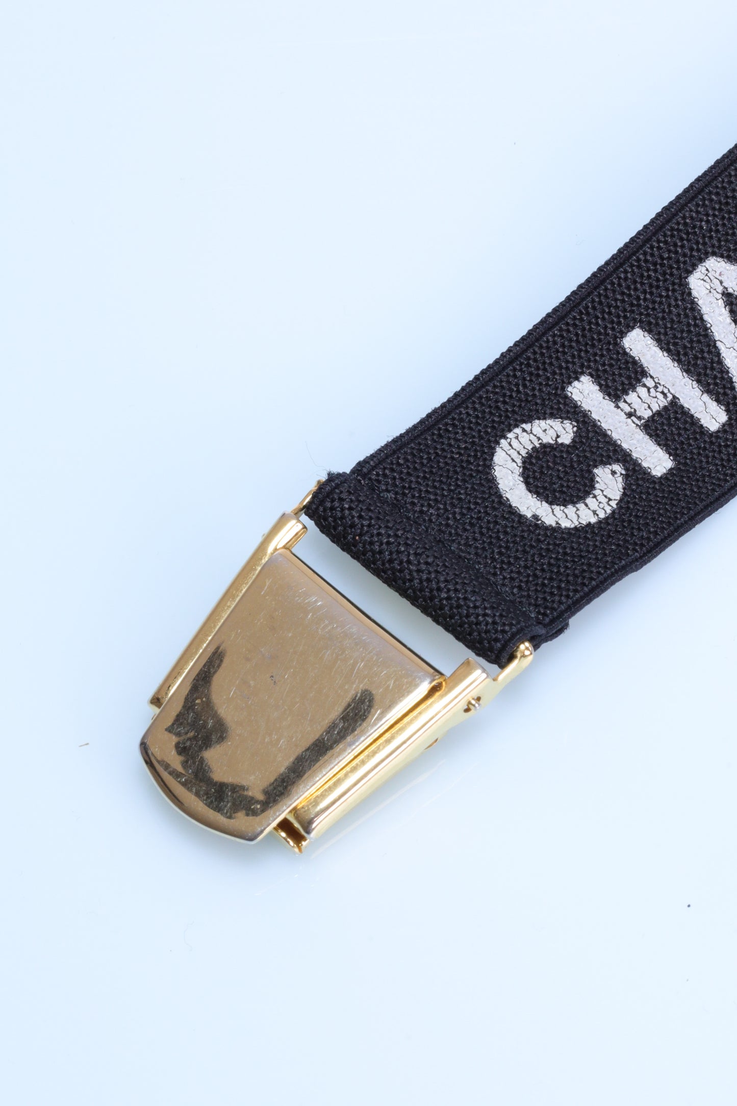 CHANEL Vintage Cup Strumpfhalter Blazercup Ärmelhalter