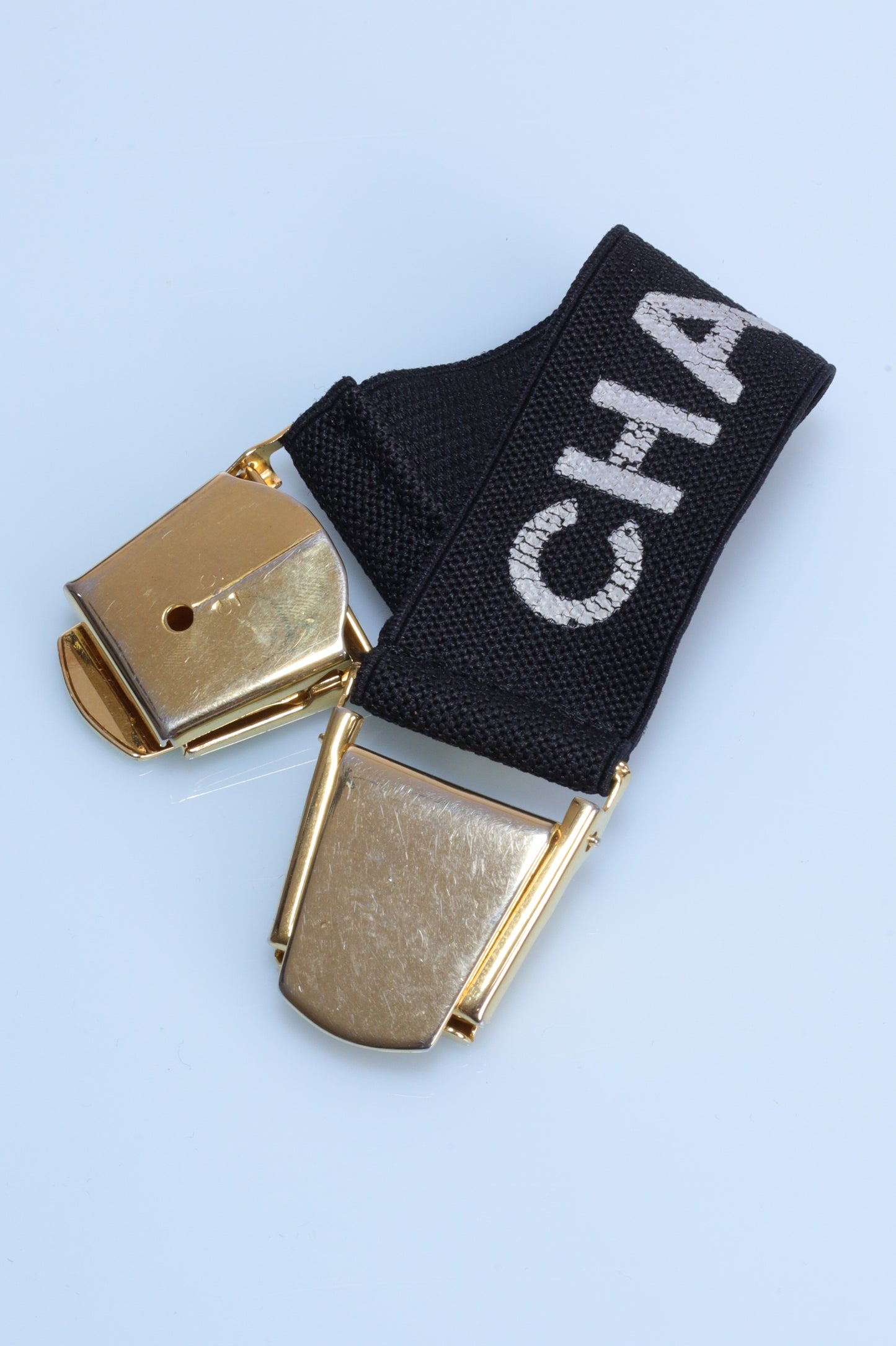 CHANEL Vintage Cup Strumpfhalter Blazercup Ärmelhalter