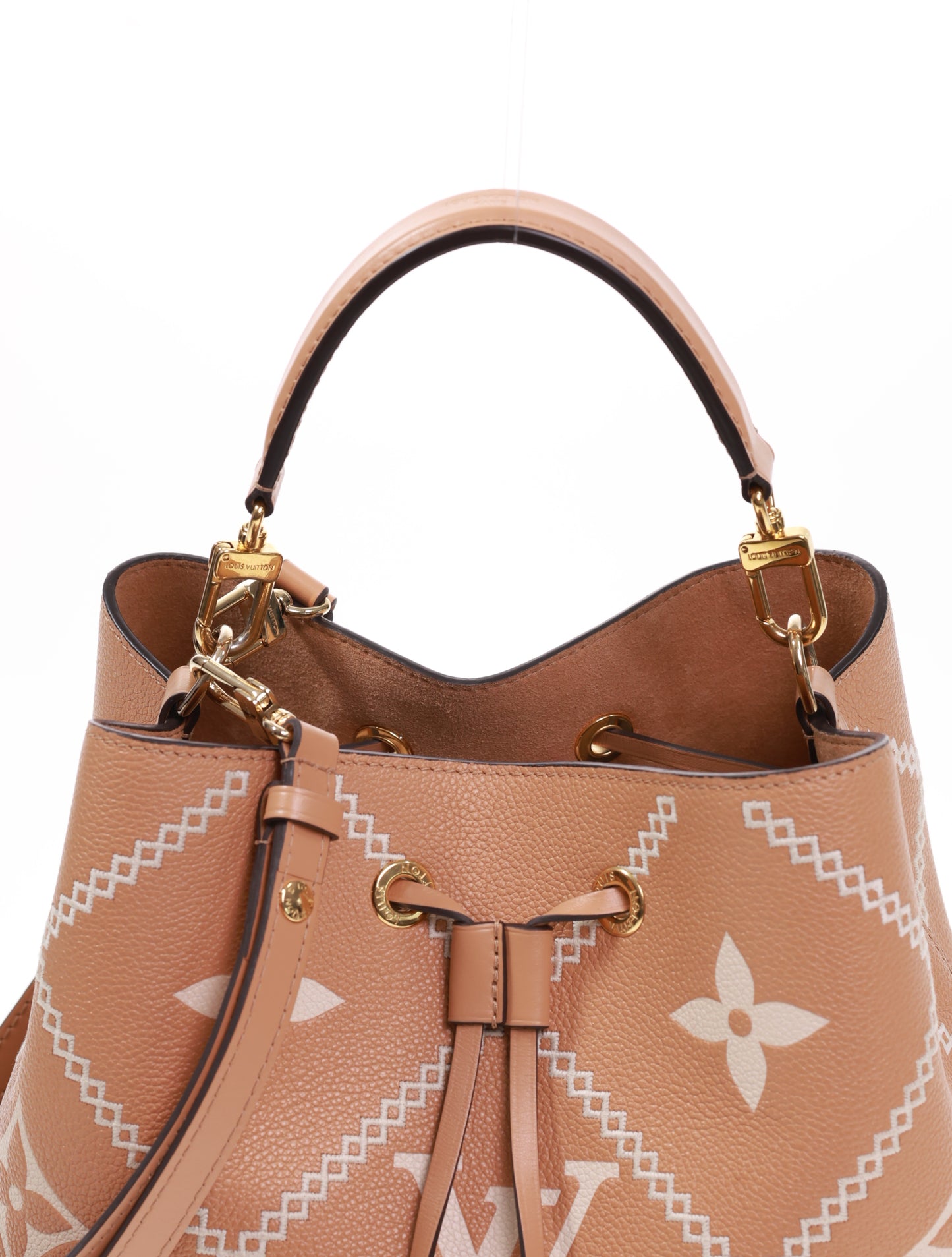 LOUIS VUITTON NEONOE MM Bicolor Arizona M46029 bestickt