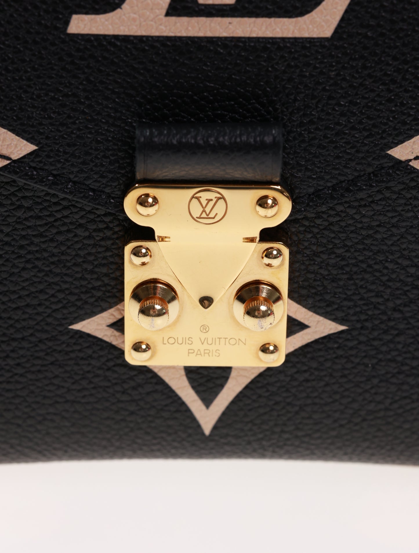 LOUIS VUITTON Pochette Metis Empreinte Bicolor Leder M45773 FULLSET