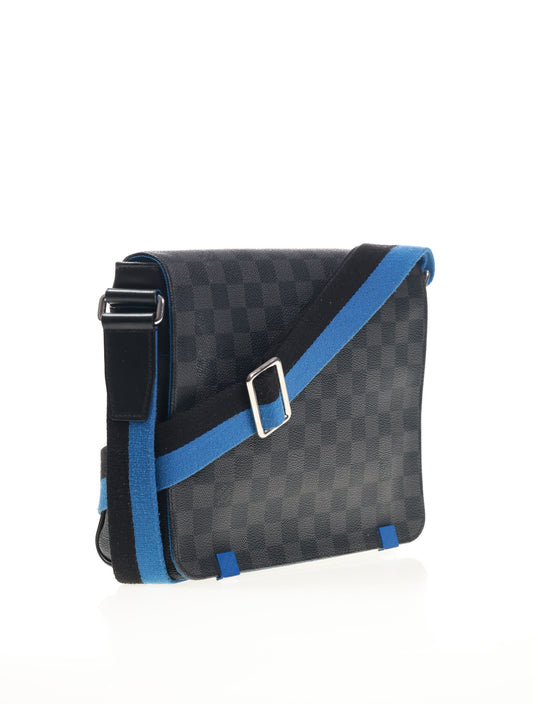 LOUIS VUITTON District Graphite Damier Messenger Bag Cross-over-bag