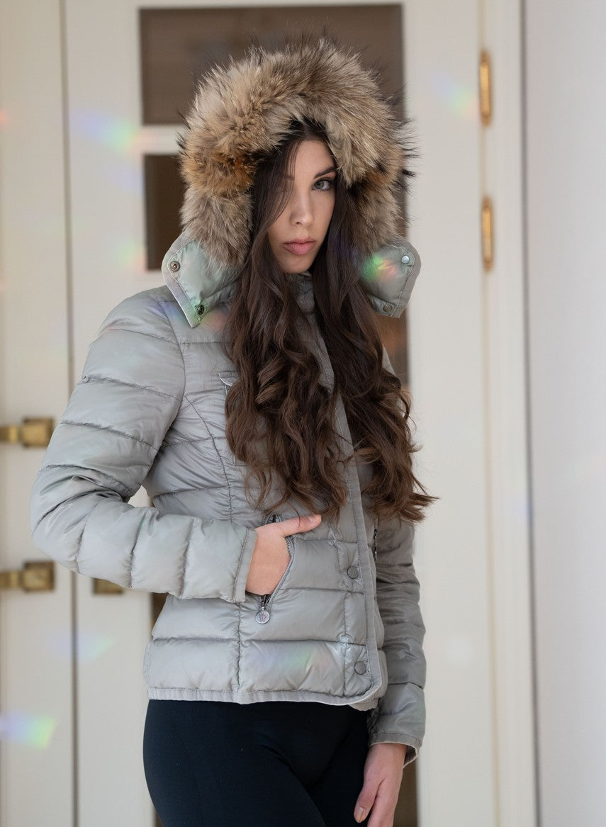 Moncler Armoise Daunenjacke Größe 2 XXL Pelz - Gr. 36/38 bzw. S/M